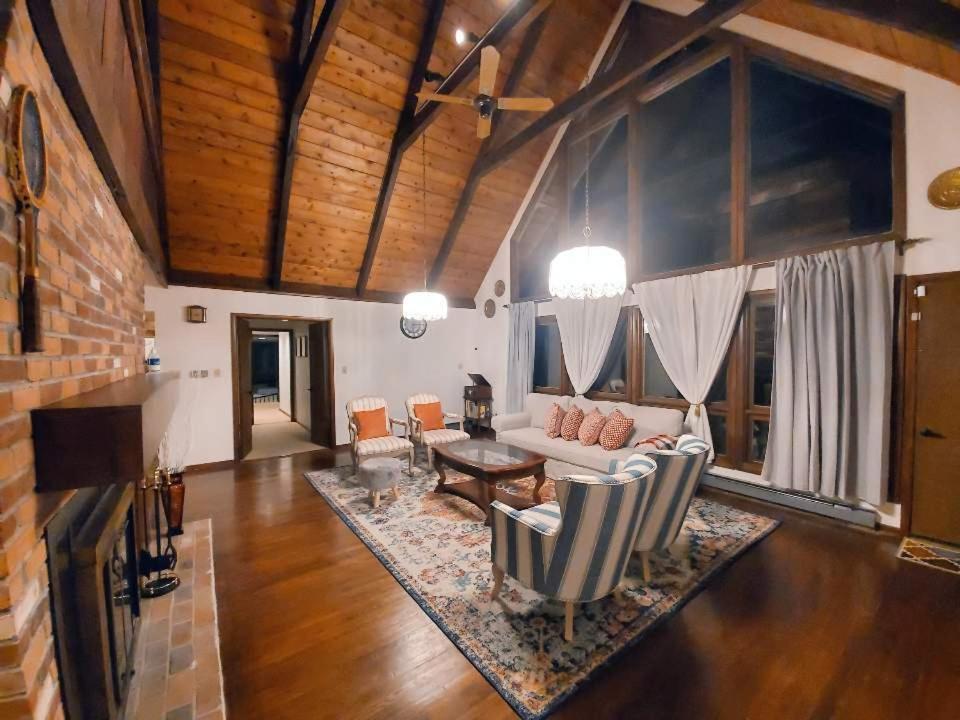 Walk To Pool & Beach - Spacious Gateway, Hot Tub, Game Room Pocono Country Place Buitenkant foto
