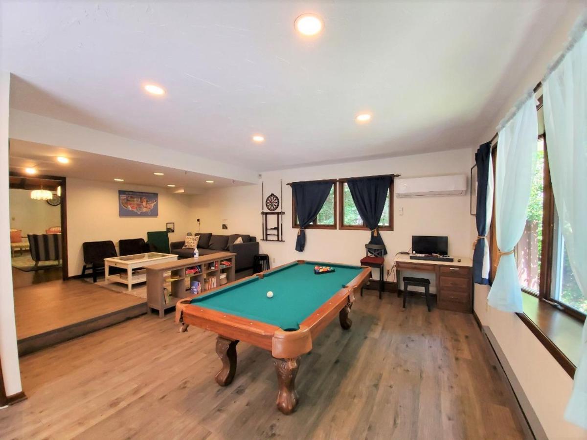 Walk To Pool & Beach - Spacious Gateway, Hot Tub, Game Room Pocono Country Place Buitenkant foto