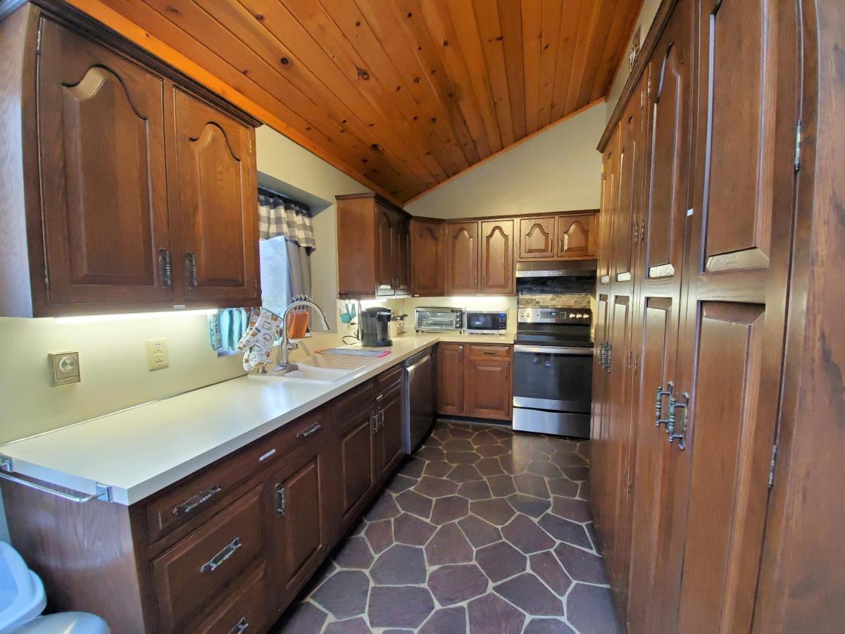 Walk To Pool & Beach - Spacious Gateway, Hot Tub, Game Room Pocono Country Place Buitenkant foto